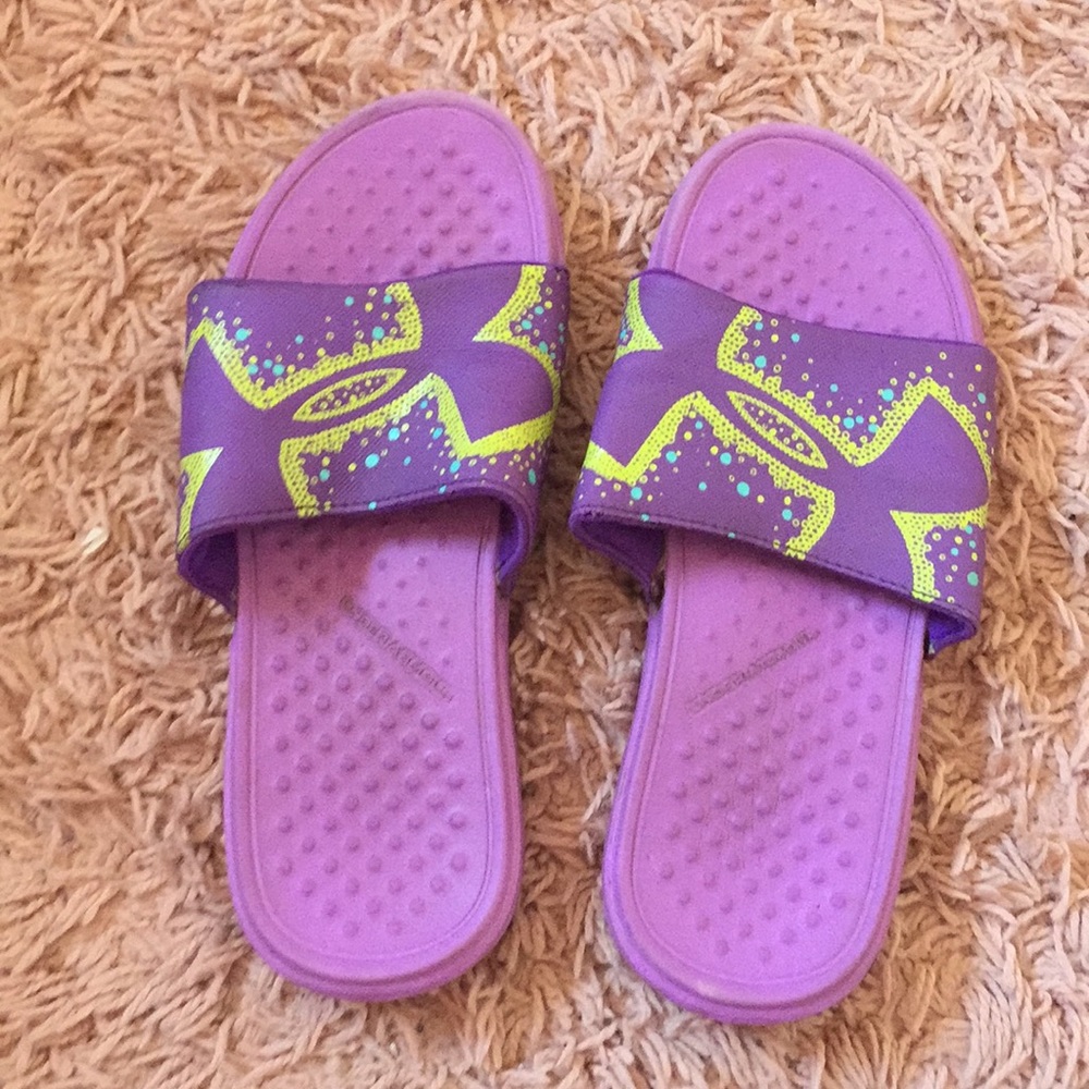 Under armour slides